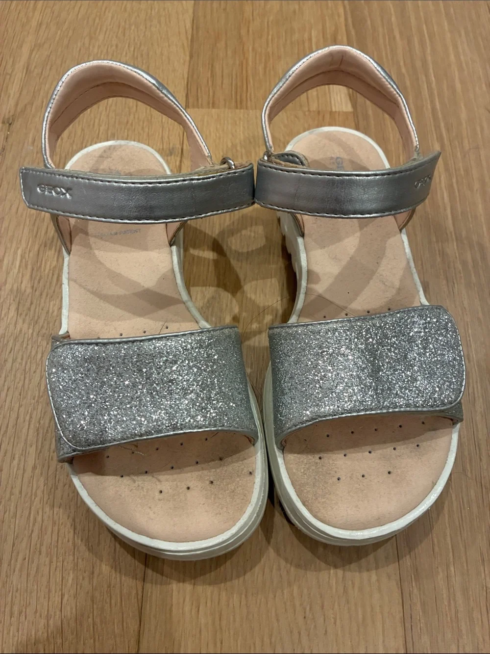 Geox little Girls' Silver Glitter Hook-and-Loop Sandals